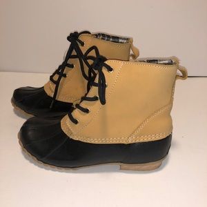 Sporto Water and snow boots size 6 NWT